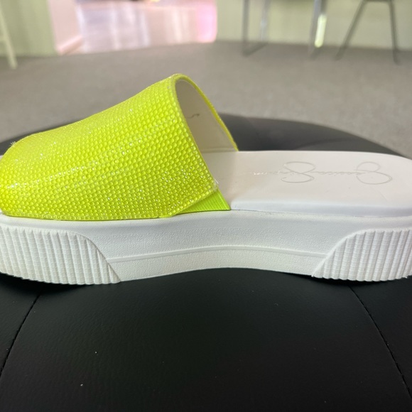 Never worn Jessica Simpson Yellow Ezira Platform slides - Picture 4 of 8